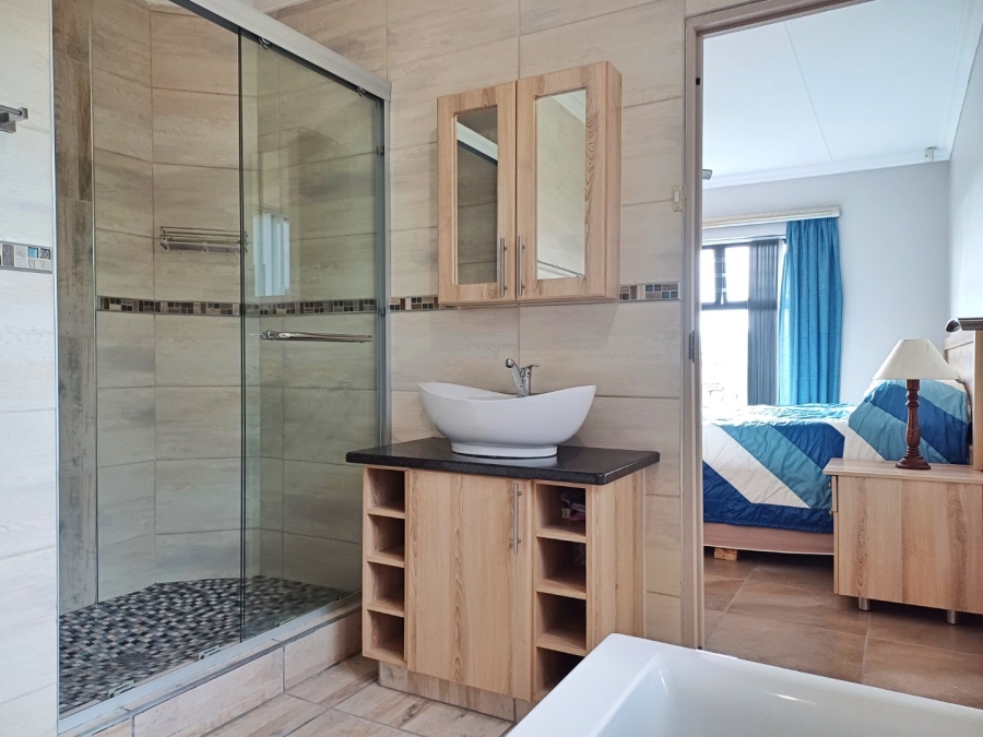 3 Bedroom Property for Sale in Reebok Western Cape